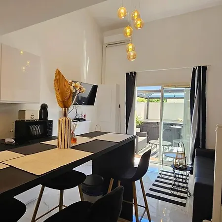 Evasion Romantique Avec Spa Et Sauna Frontignan